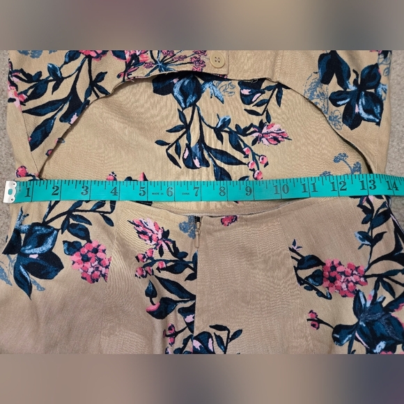 LEITH linen Floral Jumpsuit With Spaghetti Straps and Open Back. Size Medium - Picture 12 of 16